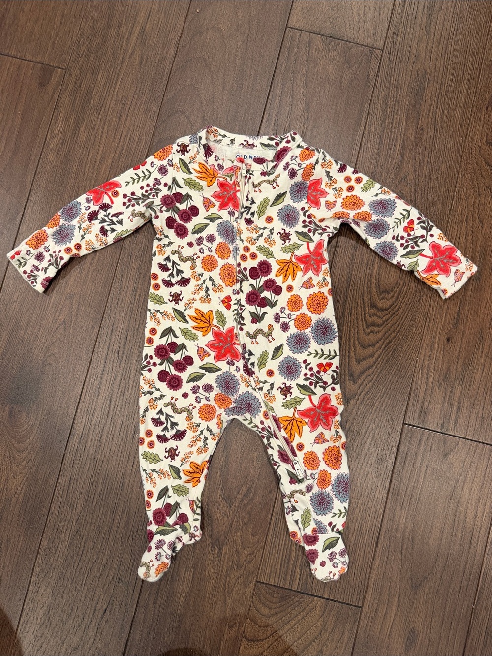 Old Navy Floral Footed Zipper One-Piece Size 3-6 Months - C39-140